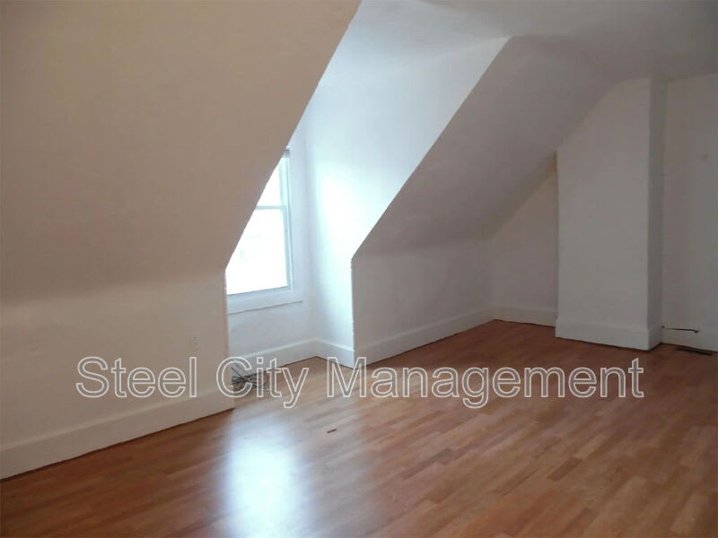 12 Cuyler Avenue – photo 4