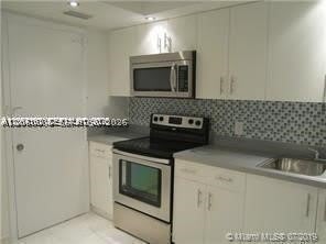 16701 NE 14th Ave – photo 2