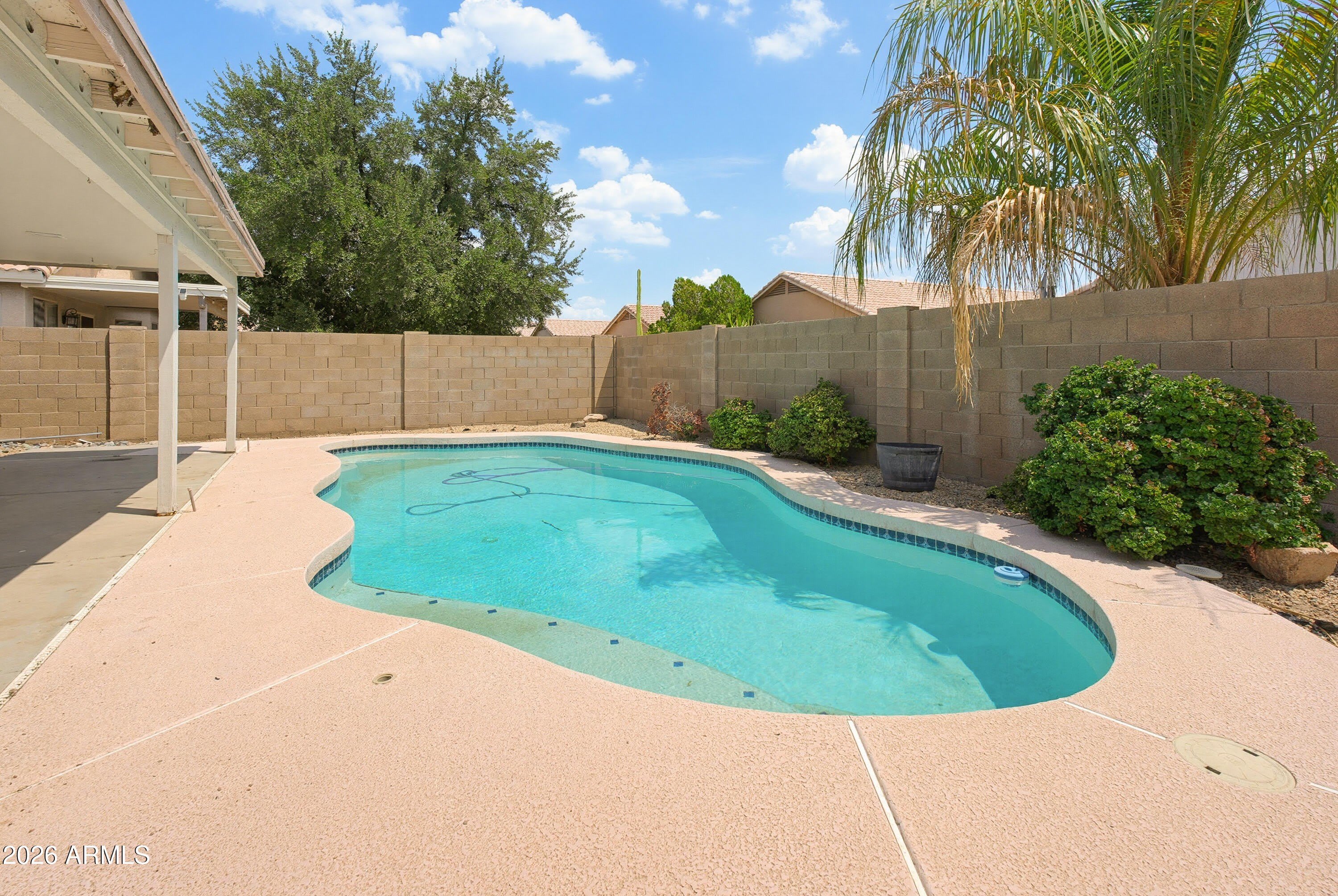 543 W GROVERS Avenue – photo 2
