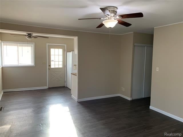 1571 Wismer Street – photo 2