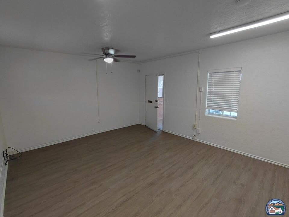 1697 Adams Ave – photo 2