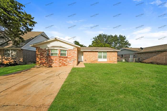 912 Craig Drive – photo 1