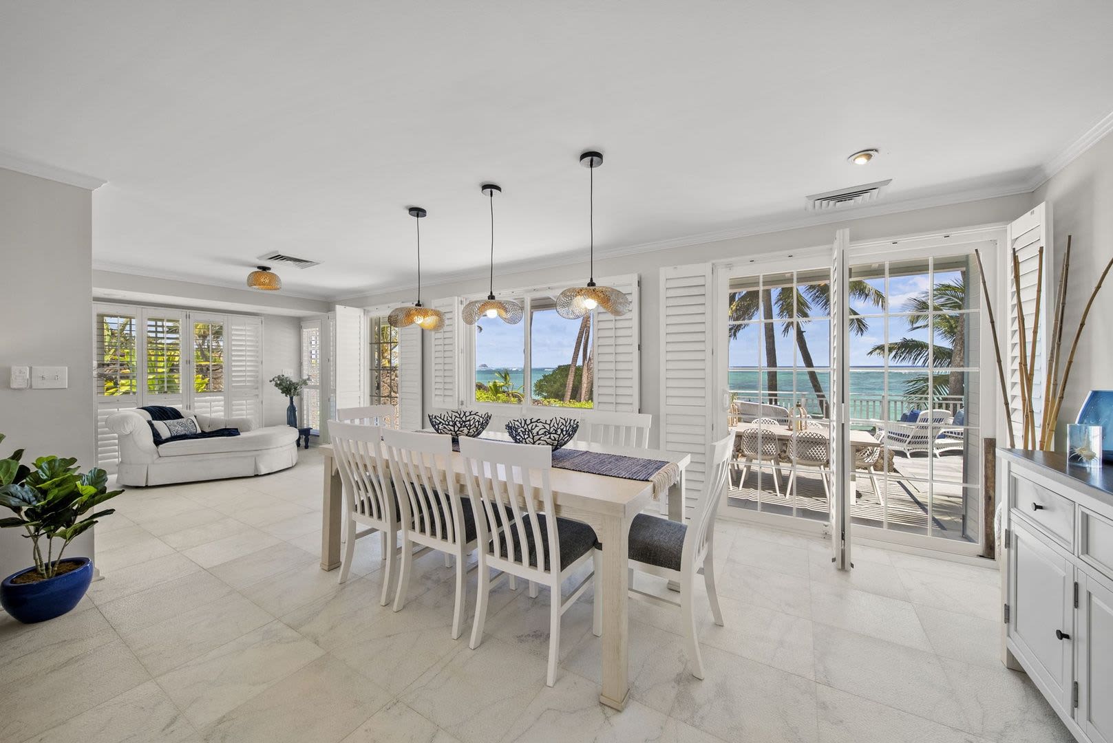 Immerse in Luxury & Tranquility at Beachfront 4BR Abode w/ Stunning Ocean Views – photo 2