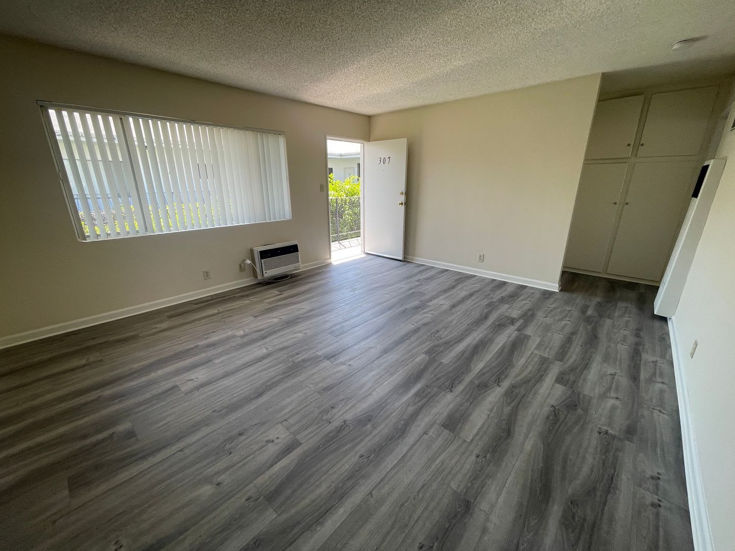 460 W Doran St Glendale Ca – photo 2
