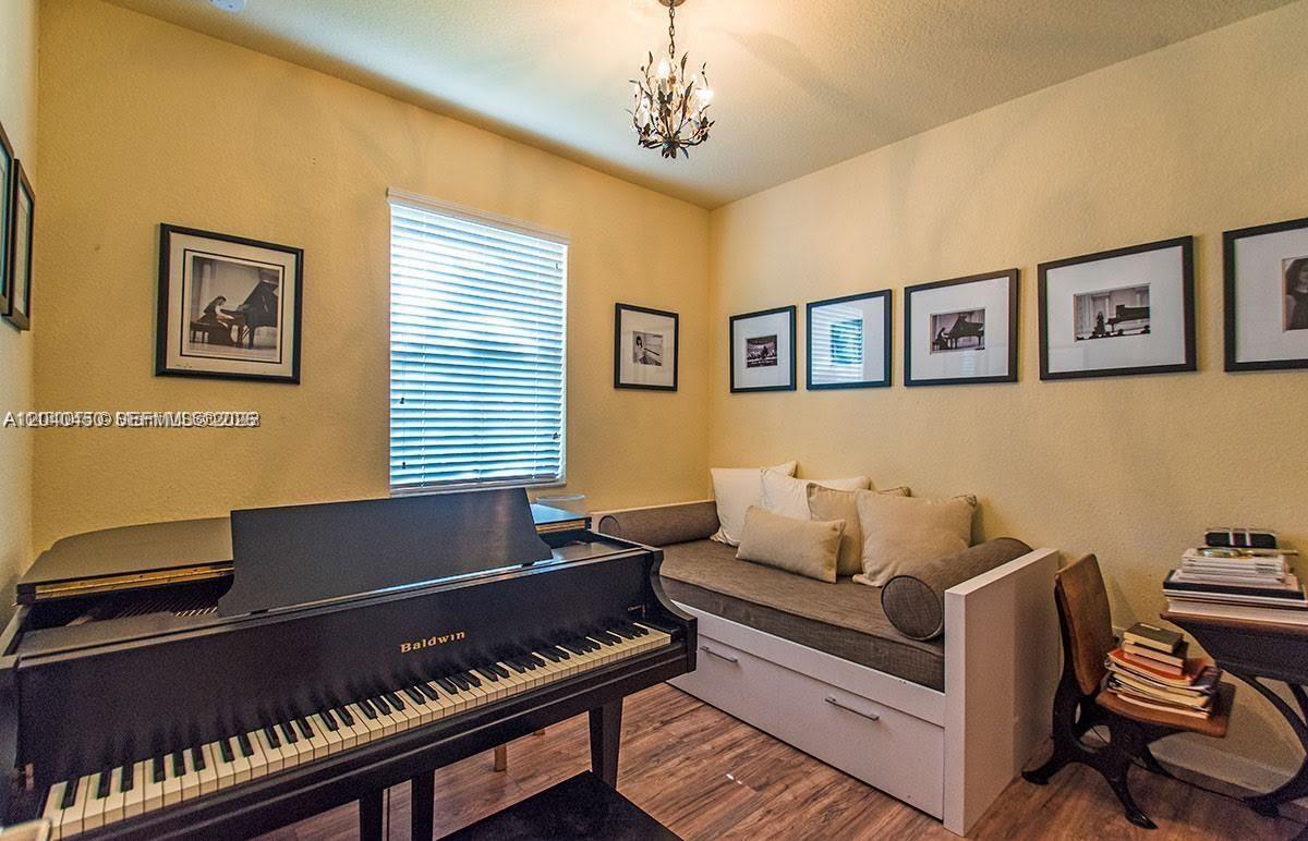 1522 Southwest 144th Avenue – photo 4