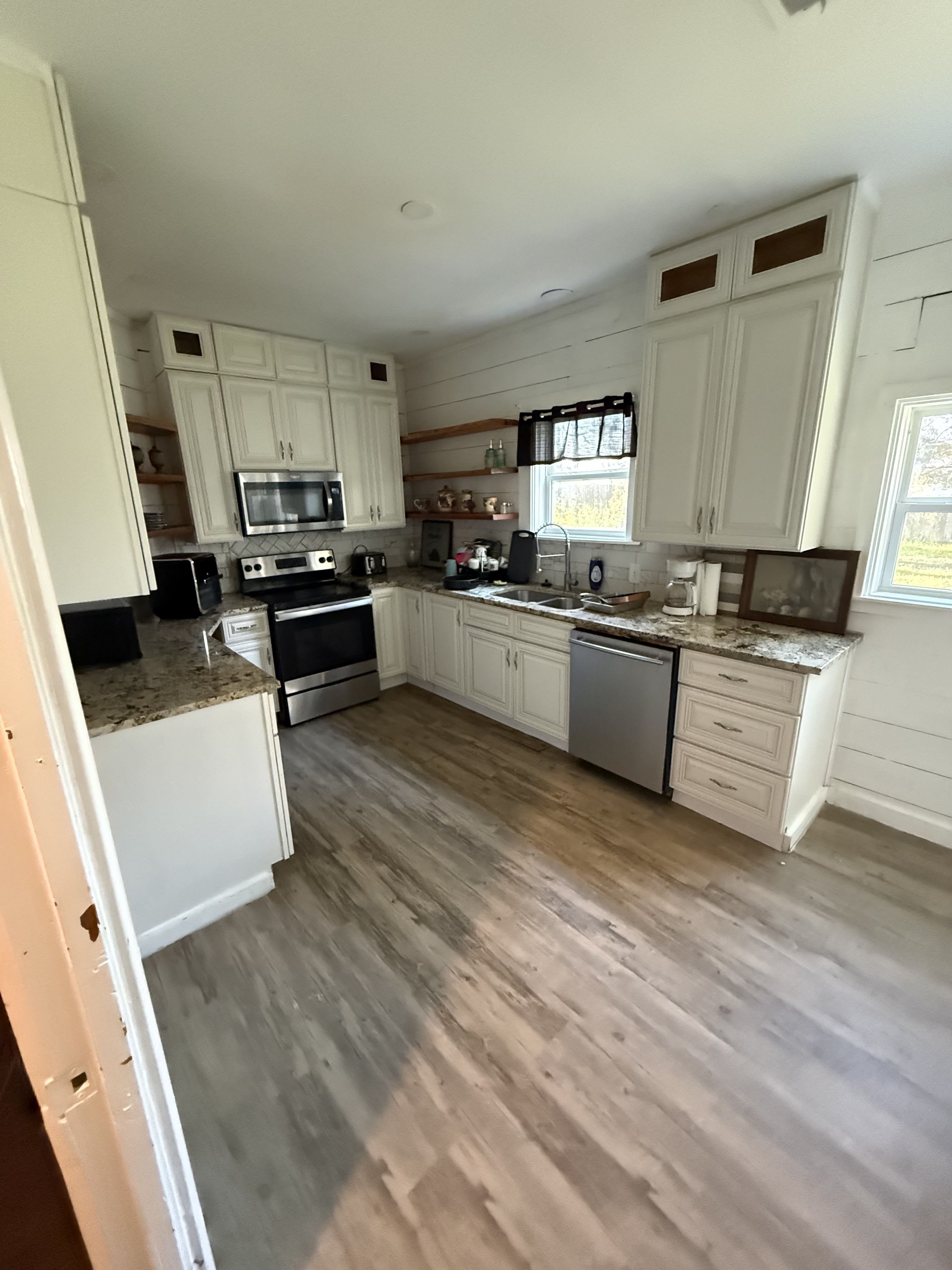 303 E 9th St – photo 4