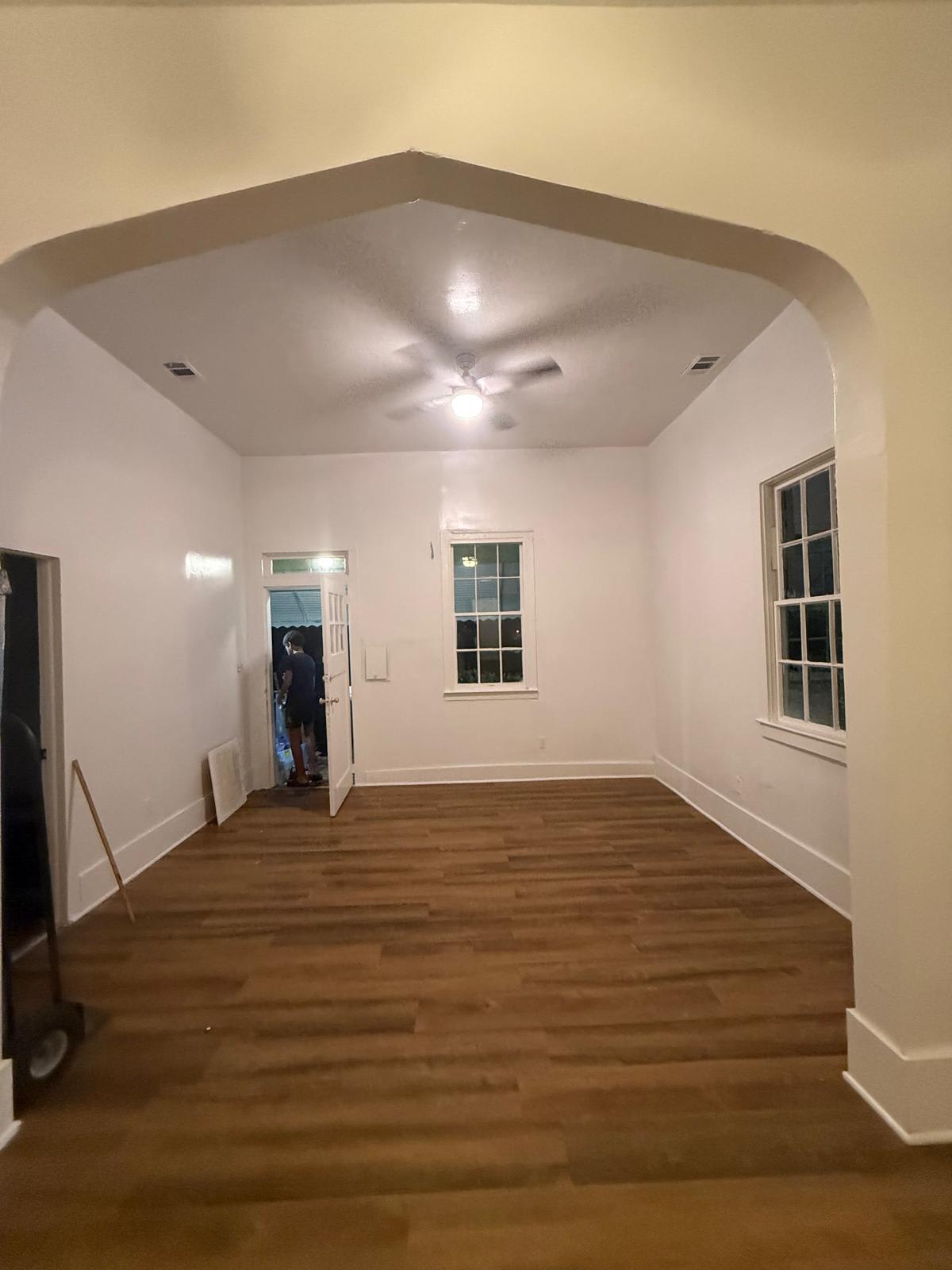 827 East 38th St – photo 3