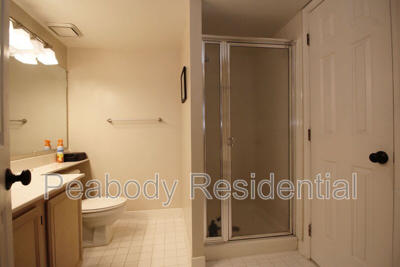 1200 Braddock Pl – photo 3
