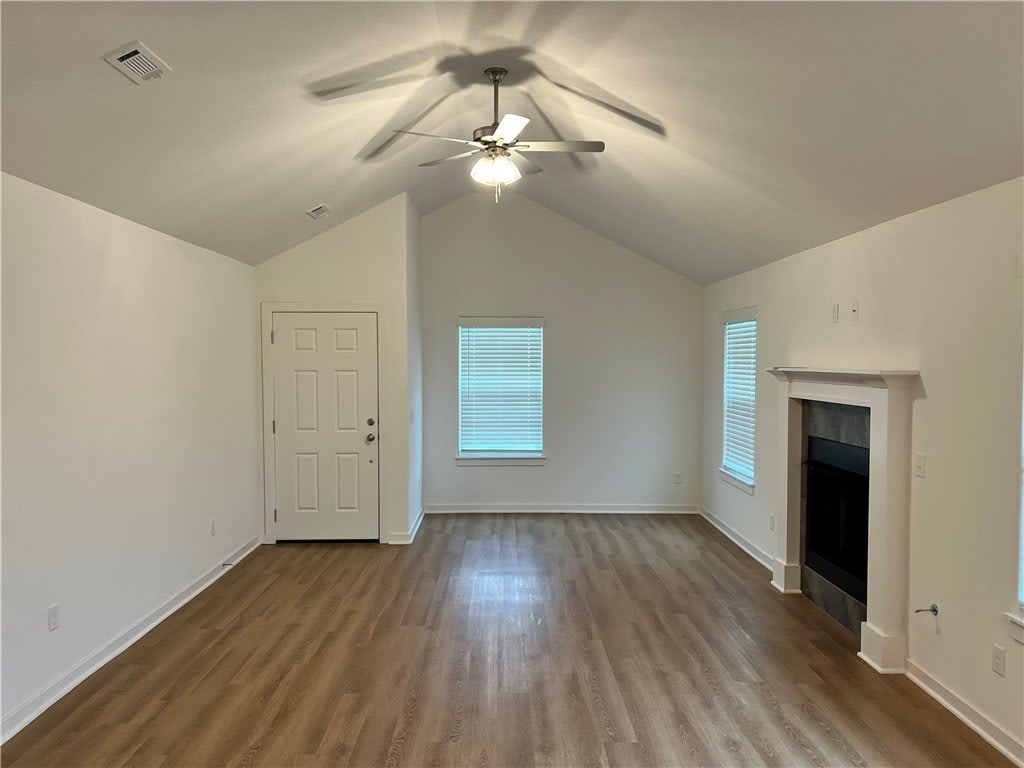 502 Cresswell Drive – photo 2
