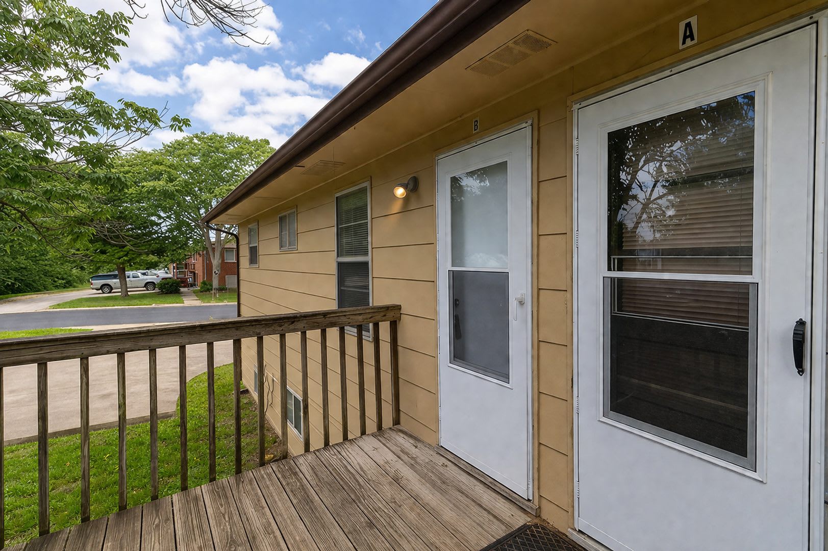 Two bedrooms, one bathroom – photo 2