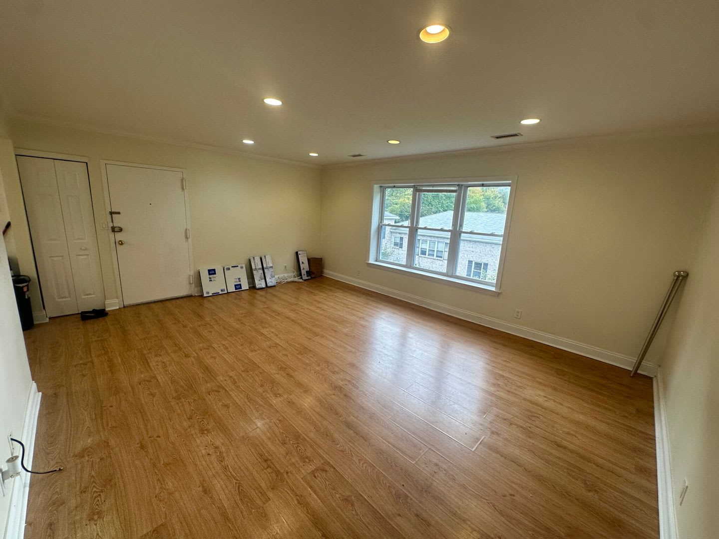 Charming 3 Bedroom – photo 1
