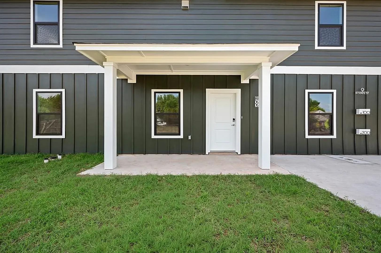 Beautiful New Construction Home In Edmond – photo 1