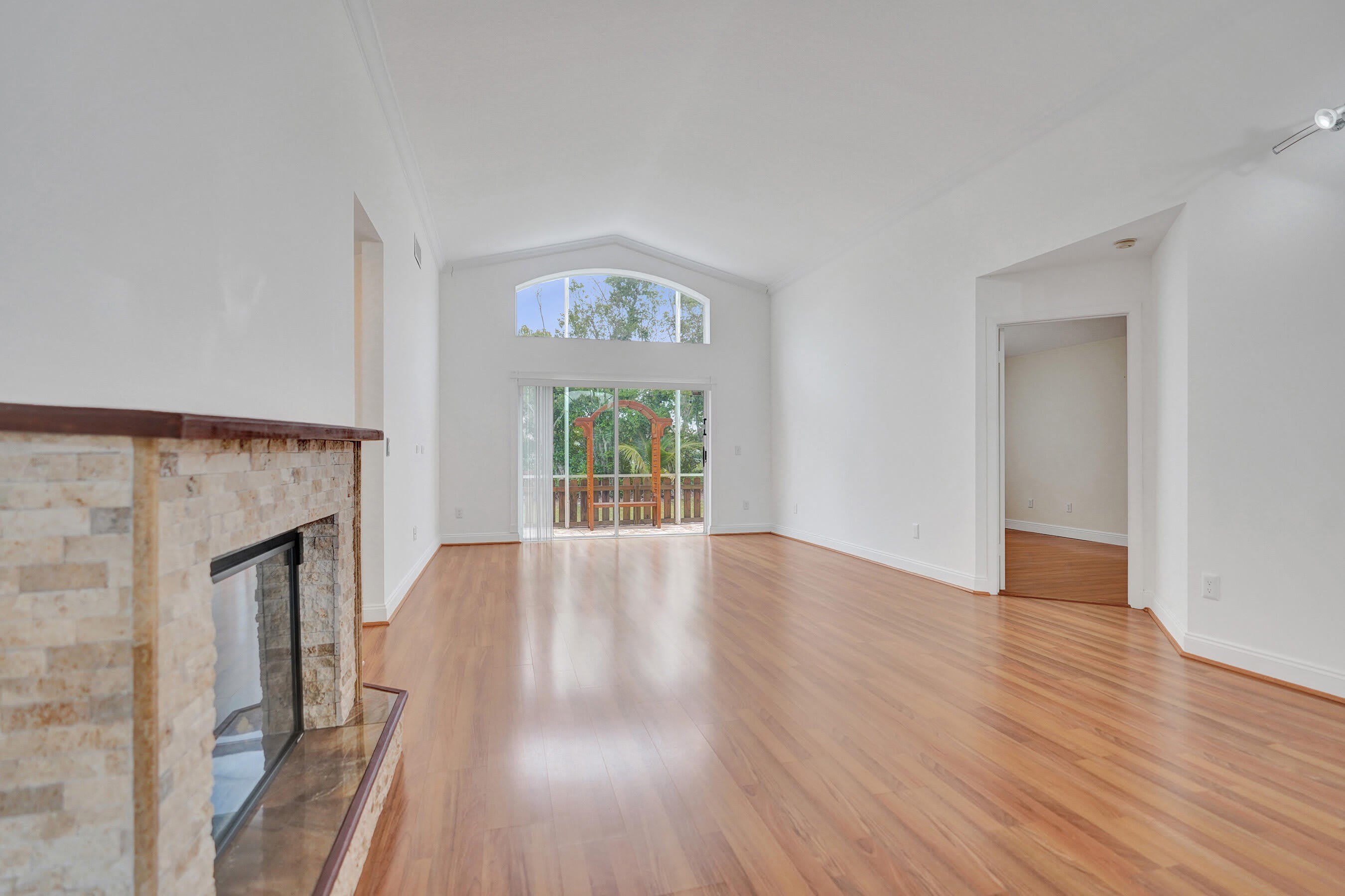 6817 Barnwell Drive – photo 3