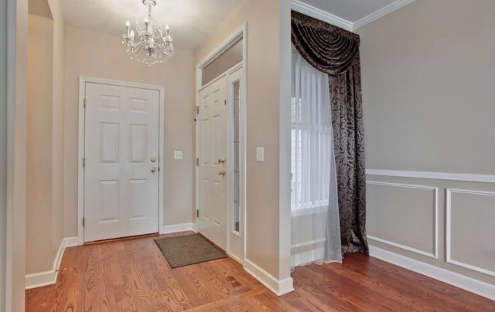 1903 Crenshaw Circle – photo 4