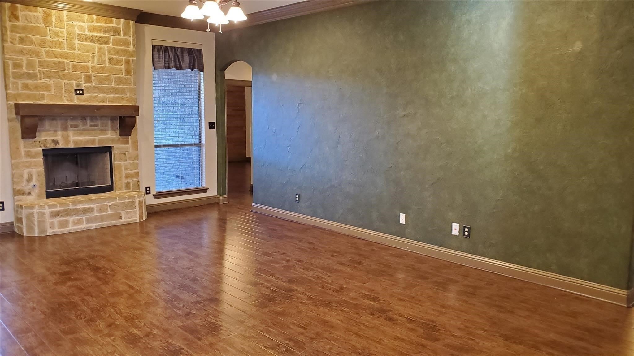 1621 Colonial Drive – photo 3