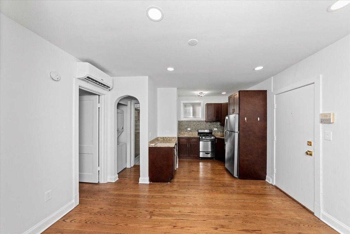 533 W Wrightwood – photo 3