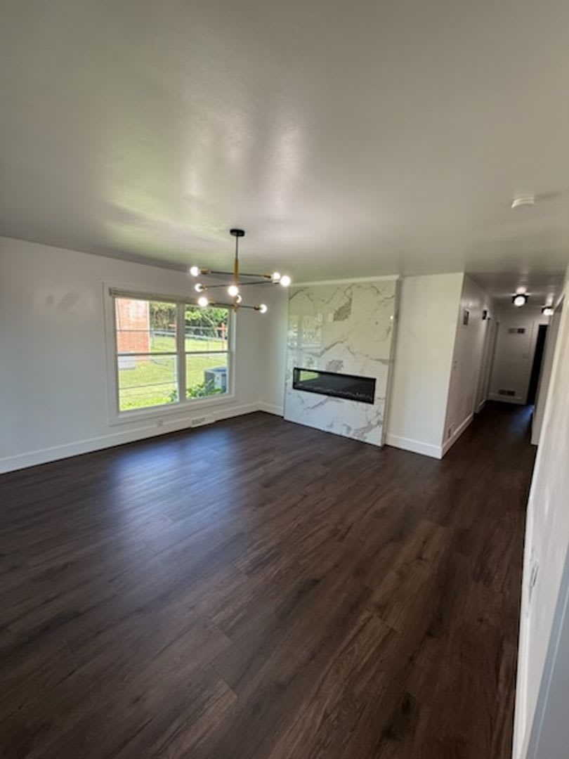 135 Grandview Ave- Ultimate Retro Luxury on Grandview Avenue Body – photo 5