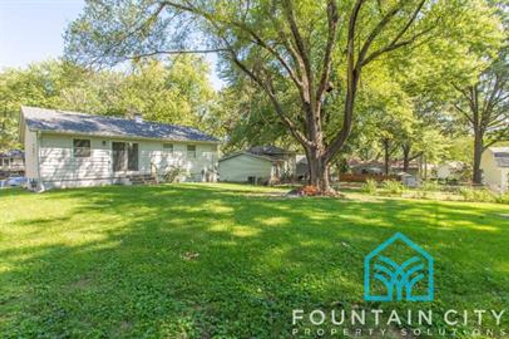 405 Hooke Ave – photo 3