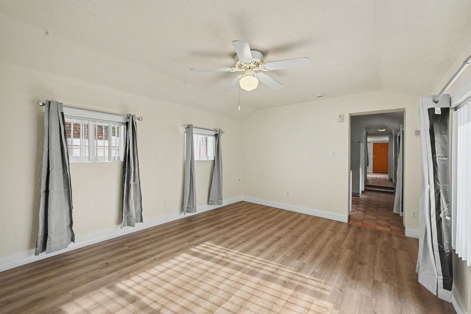 Charming 2-Bedroom Apartment in Berkeley – photo 3