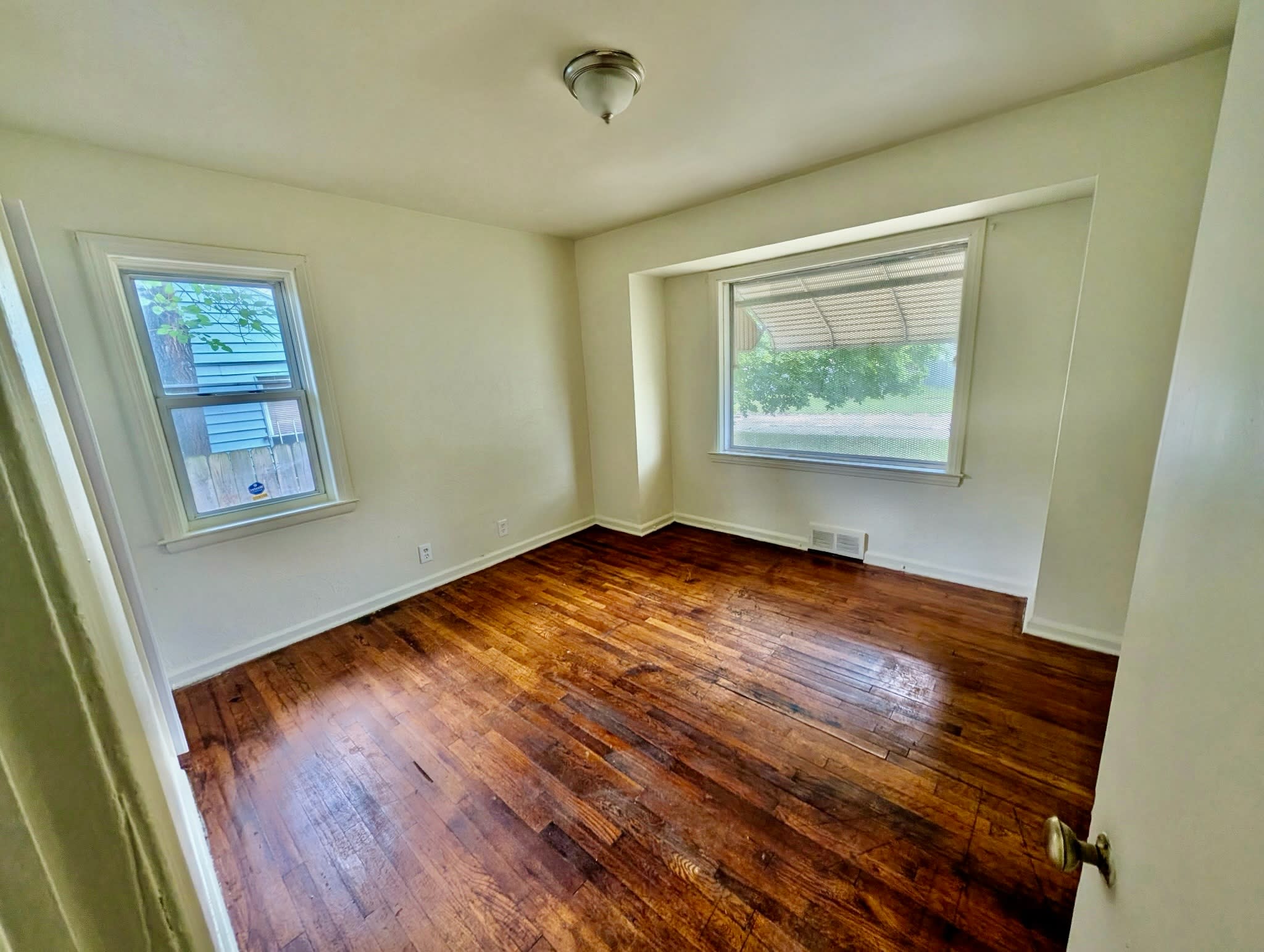 1161 FORREST HILL – photo 3