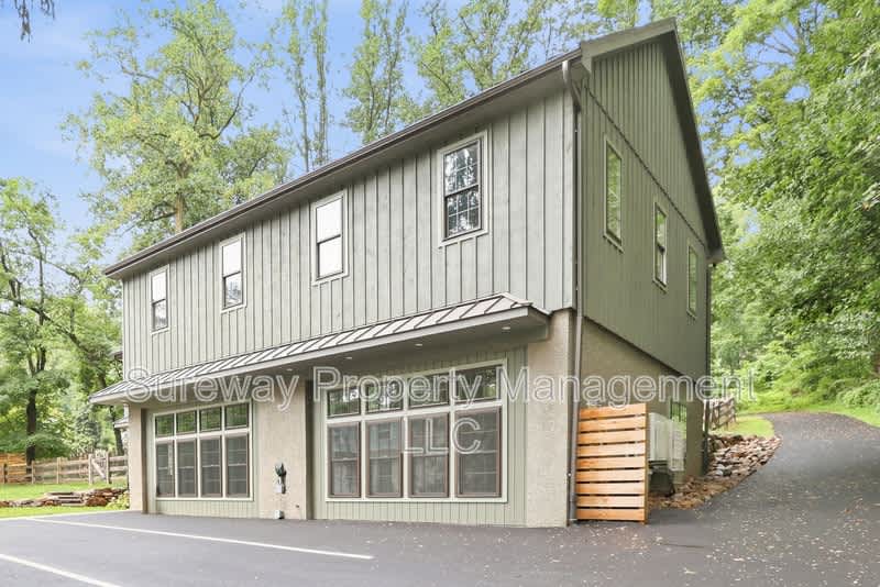 5567 Pennell Road – photo 2