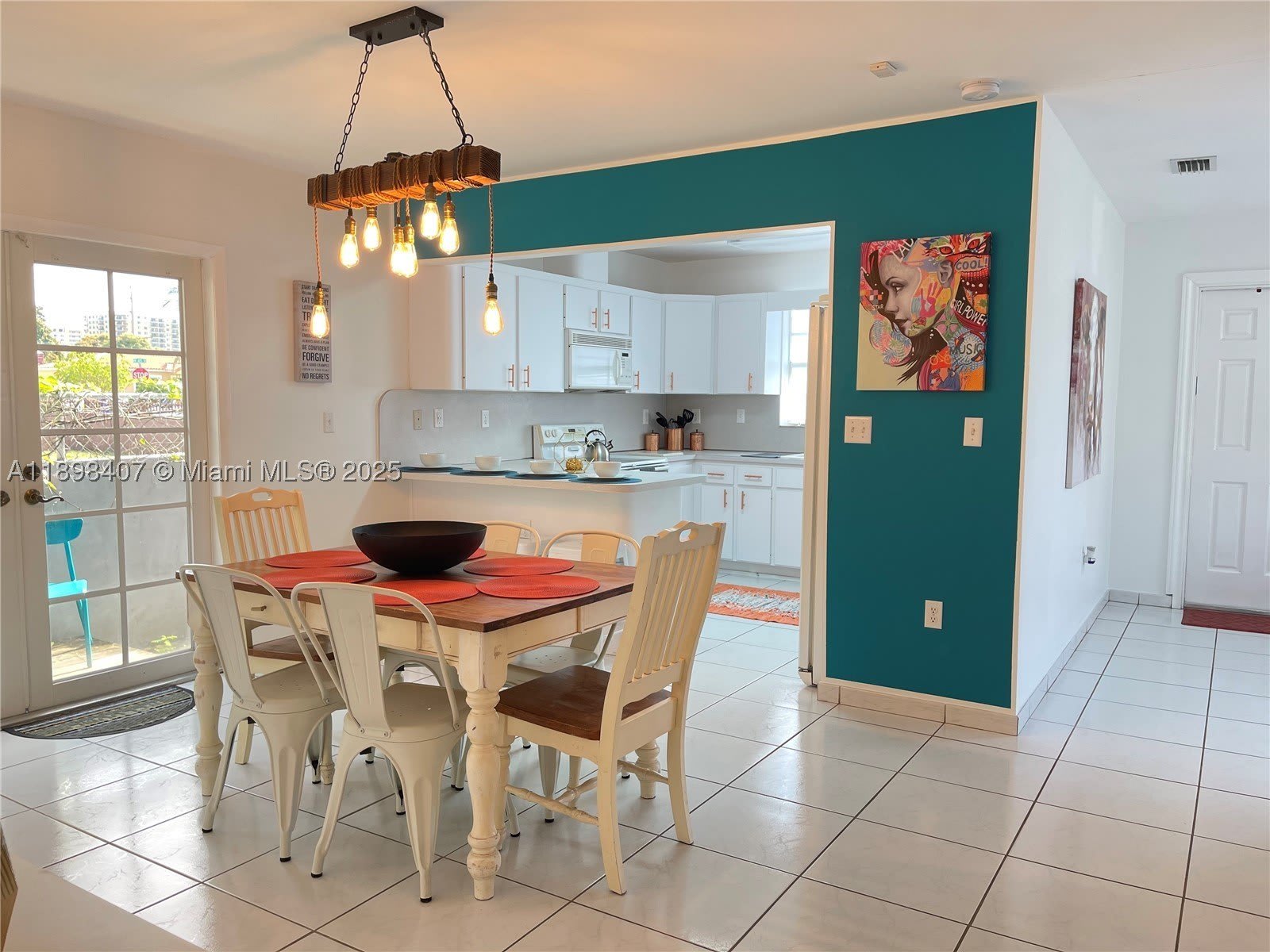 4521 NW 4th St – photo 4