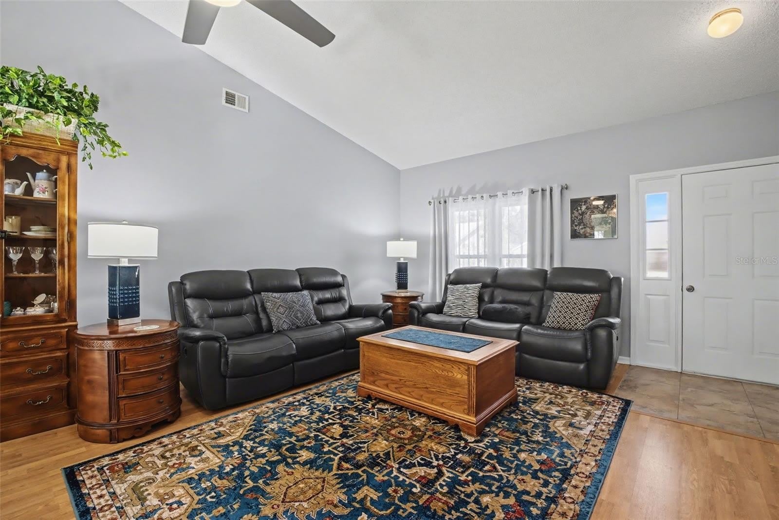 25049 NAVEL Avenue – photo 4