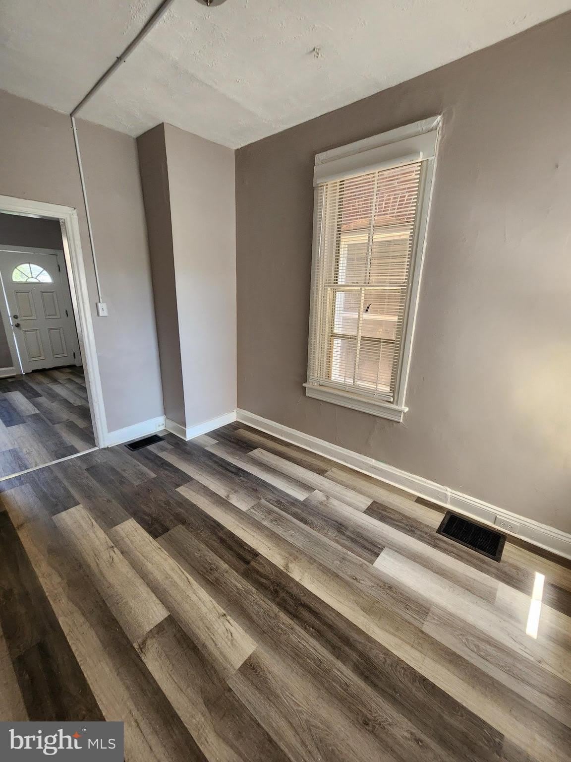 625 GEORGE Street – photo 5
