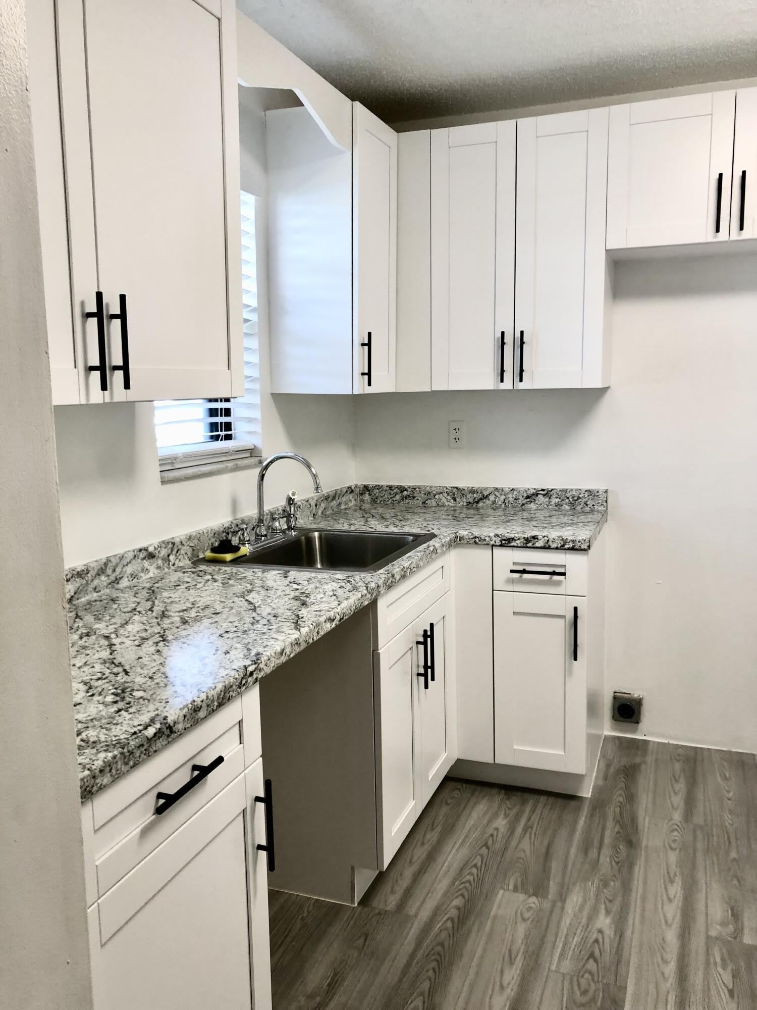 9233 Sw 8Th Street – photo 4
