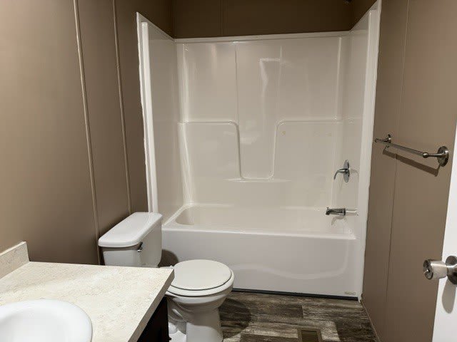 2701 Huizenga St – photo 5