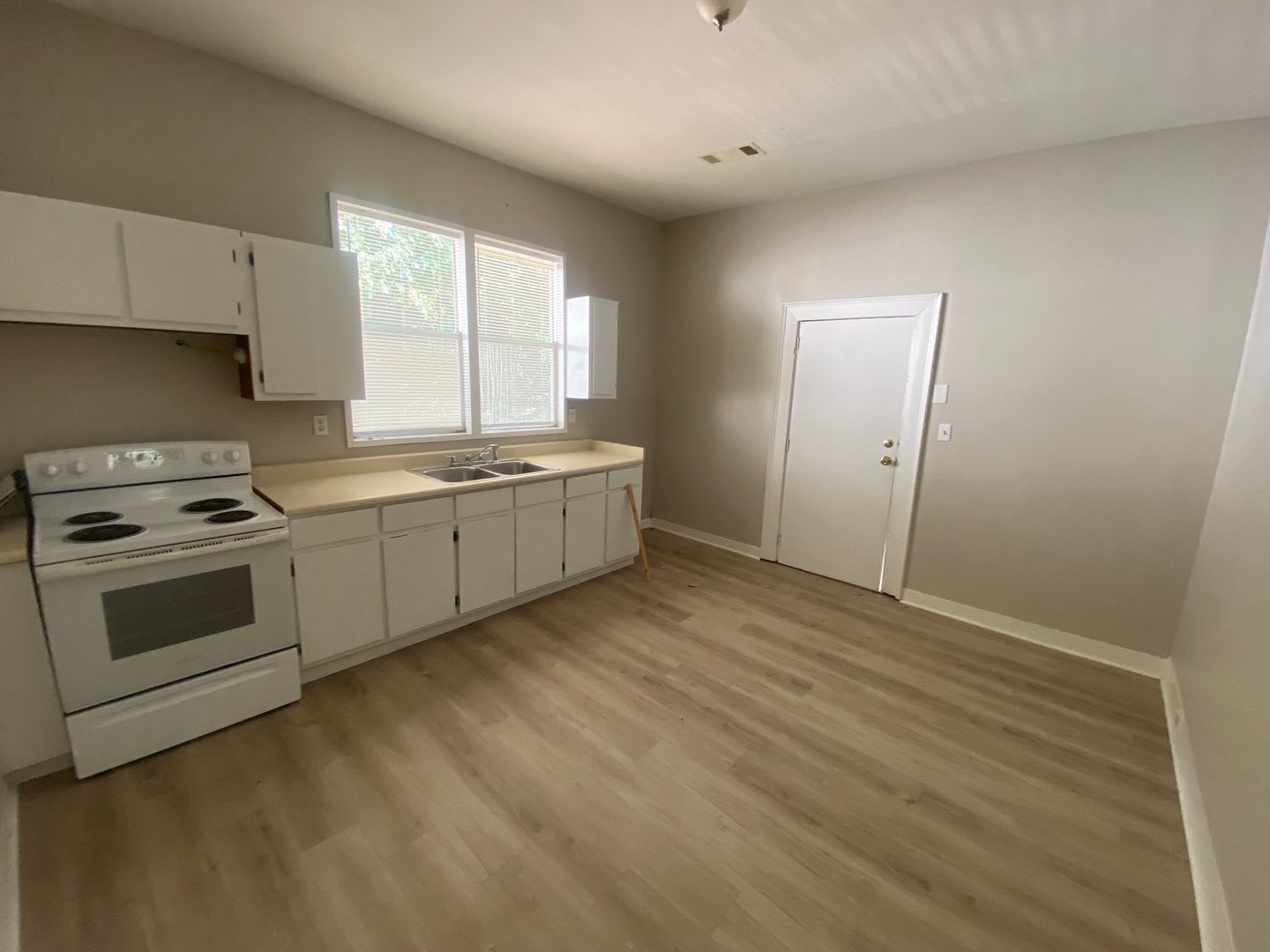 ***4 Bedroom / 1 Bathroom Home for Rent in Bibb City area of Columbus, GA **TOTAL ELECTRIC** – photo 3