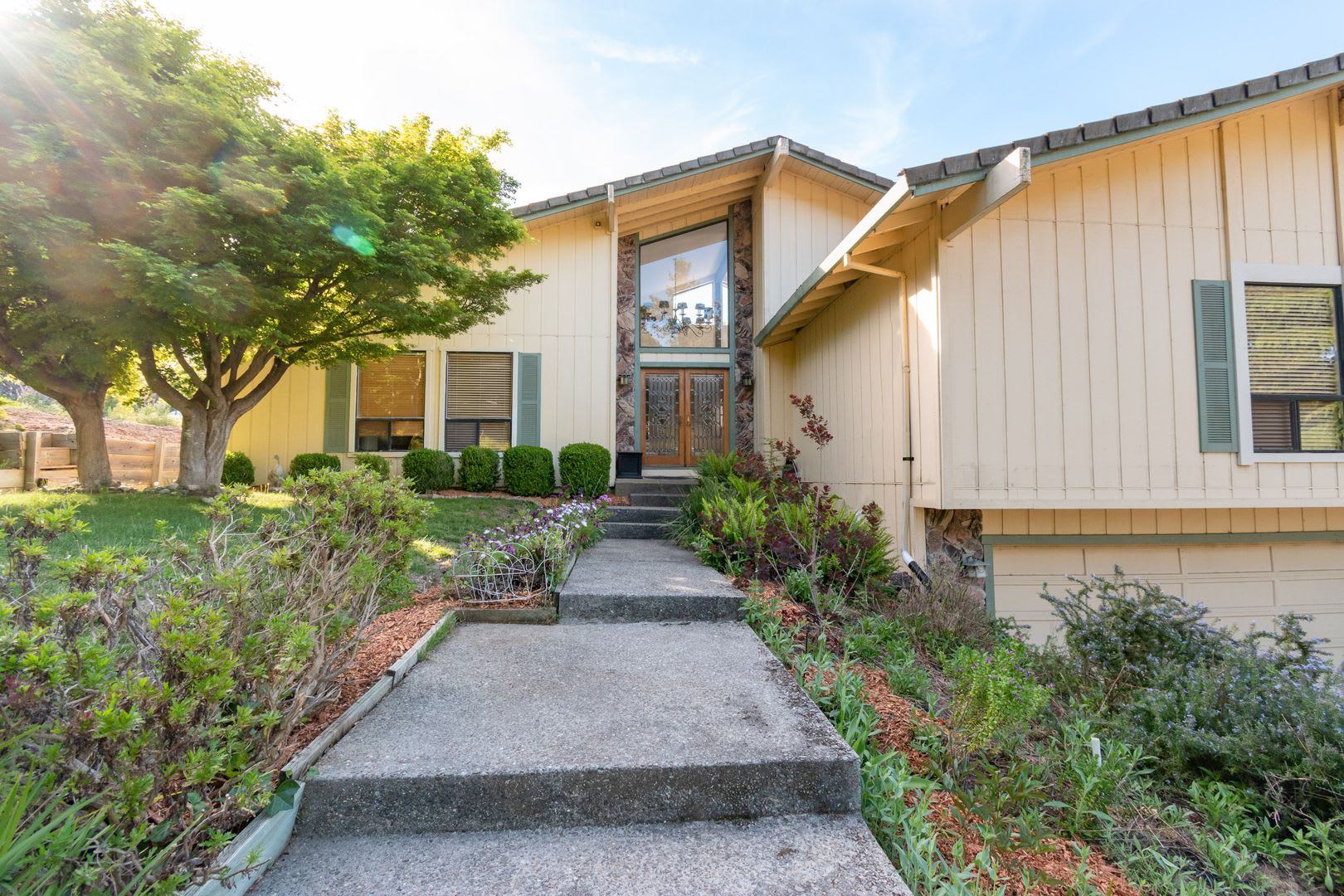 Los Gatos Mountain Living At Its Best Gated 1 Acre Lot Spacious 5 Bedroom House Pool – photo 4