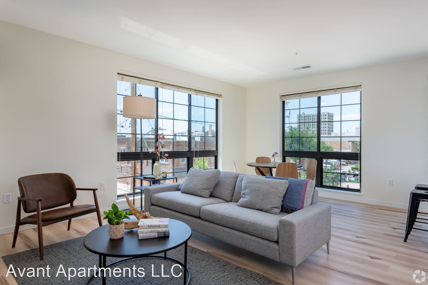 avant Apartments – photo 2