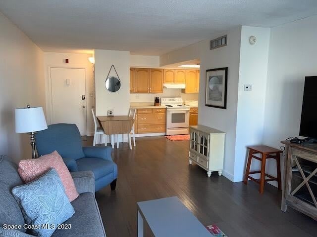 4800 Ocean Beach Boulevard – photo 3