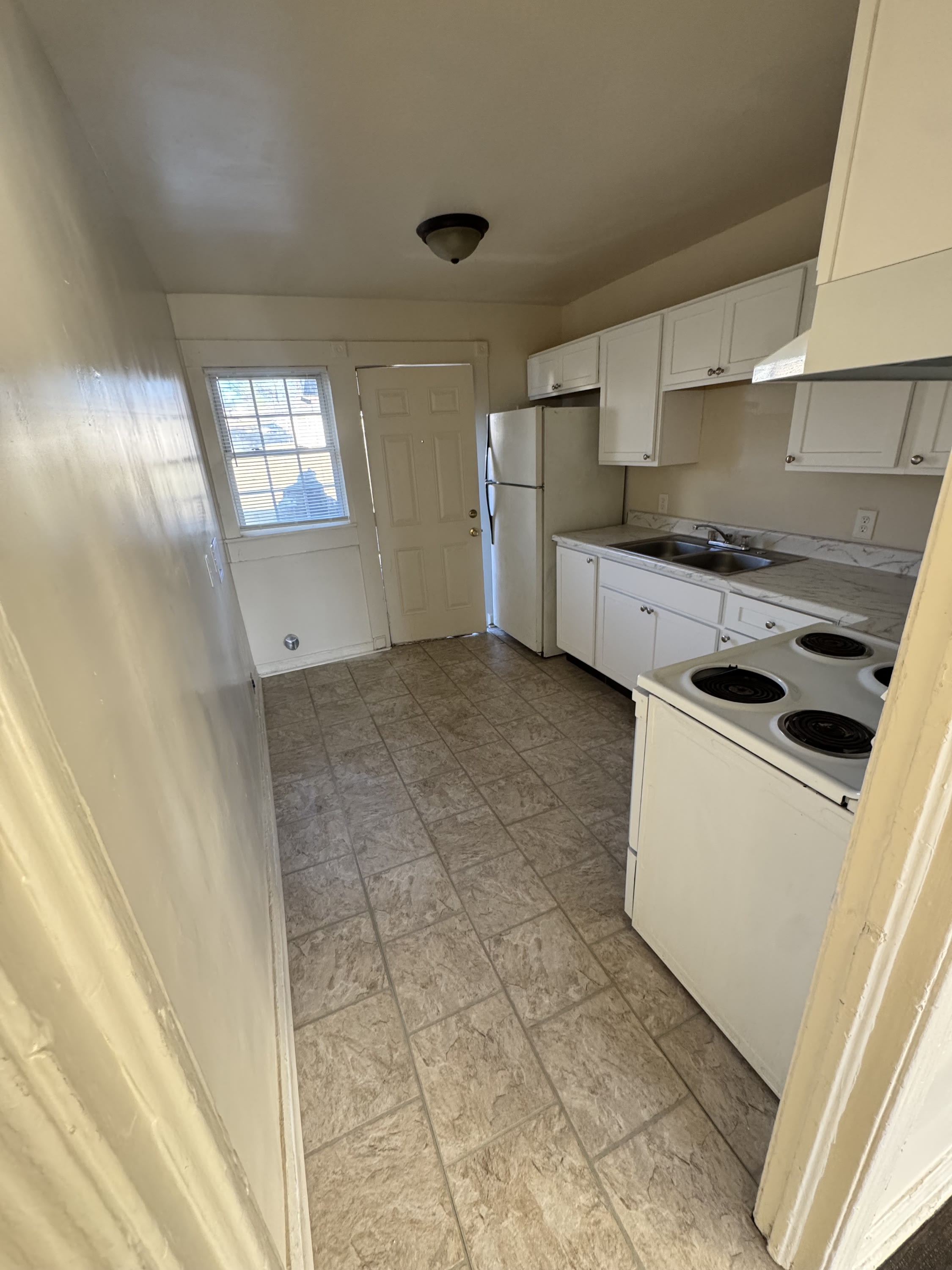 4008 35Th Avenue North 4008 – photo 4