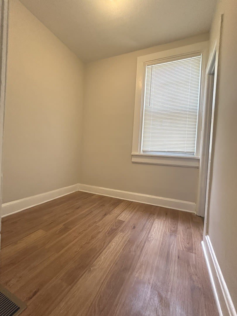 731 W 16th Street – photo 2