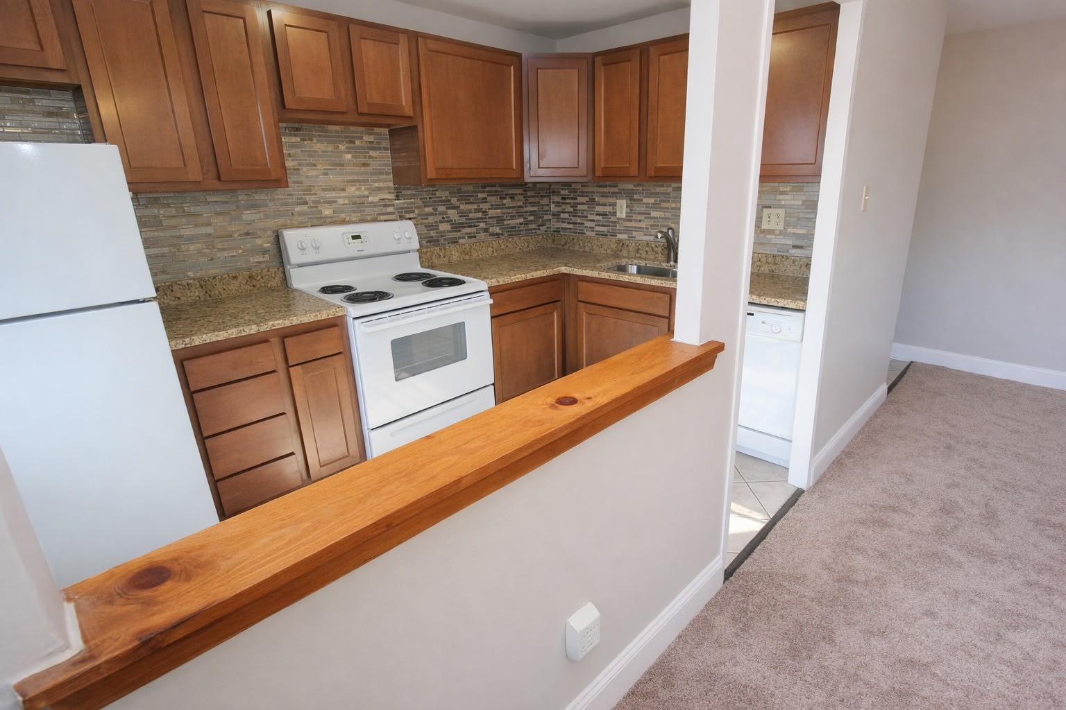 6015 FIFTH AVENUEAPT C-8 – photo 4