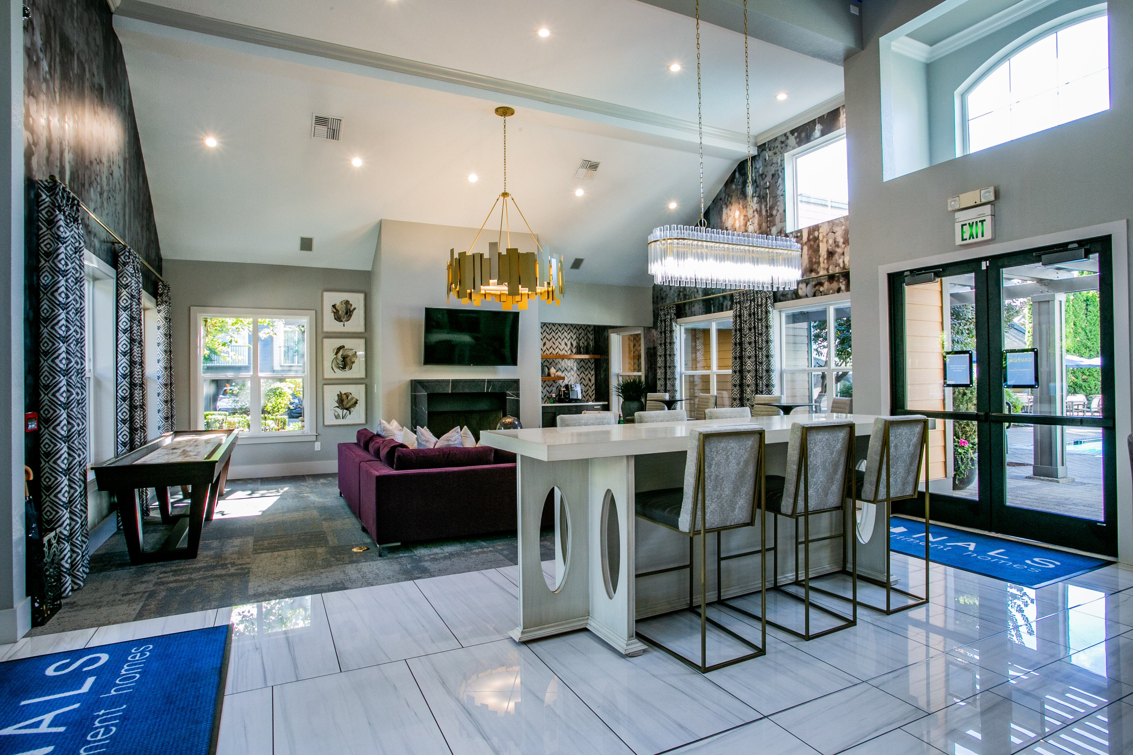 The Colonnade Luxury Townhome Apartments – photo 4
