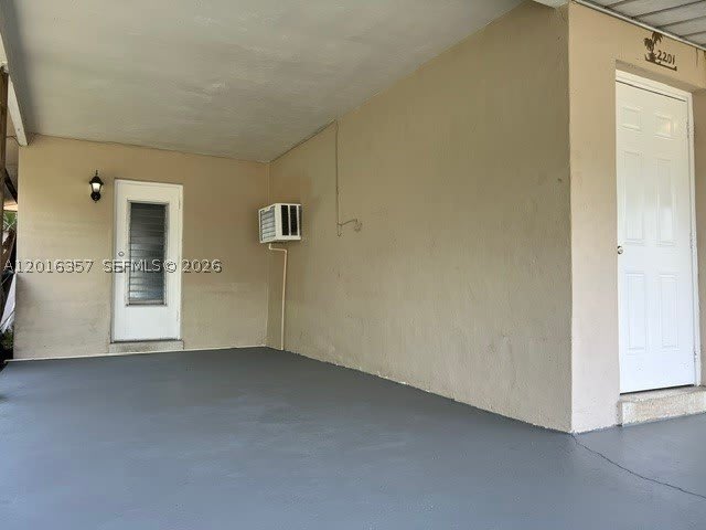2201 N 57th Ave – photo 4