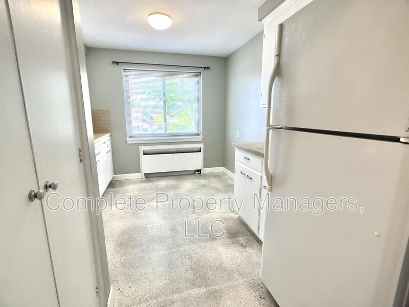 424 Bridge Avenue – photo 2