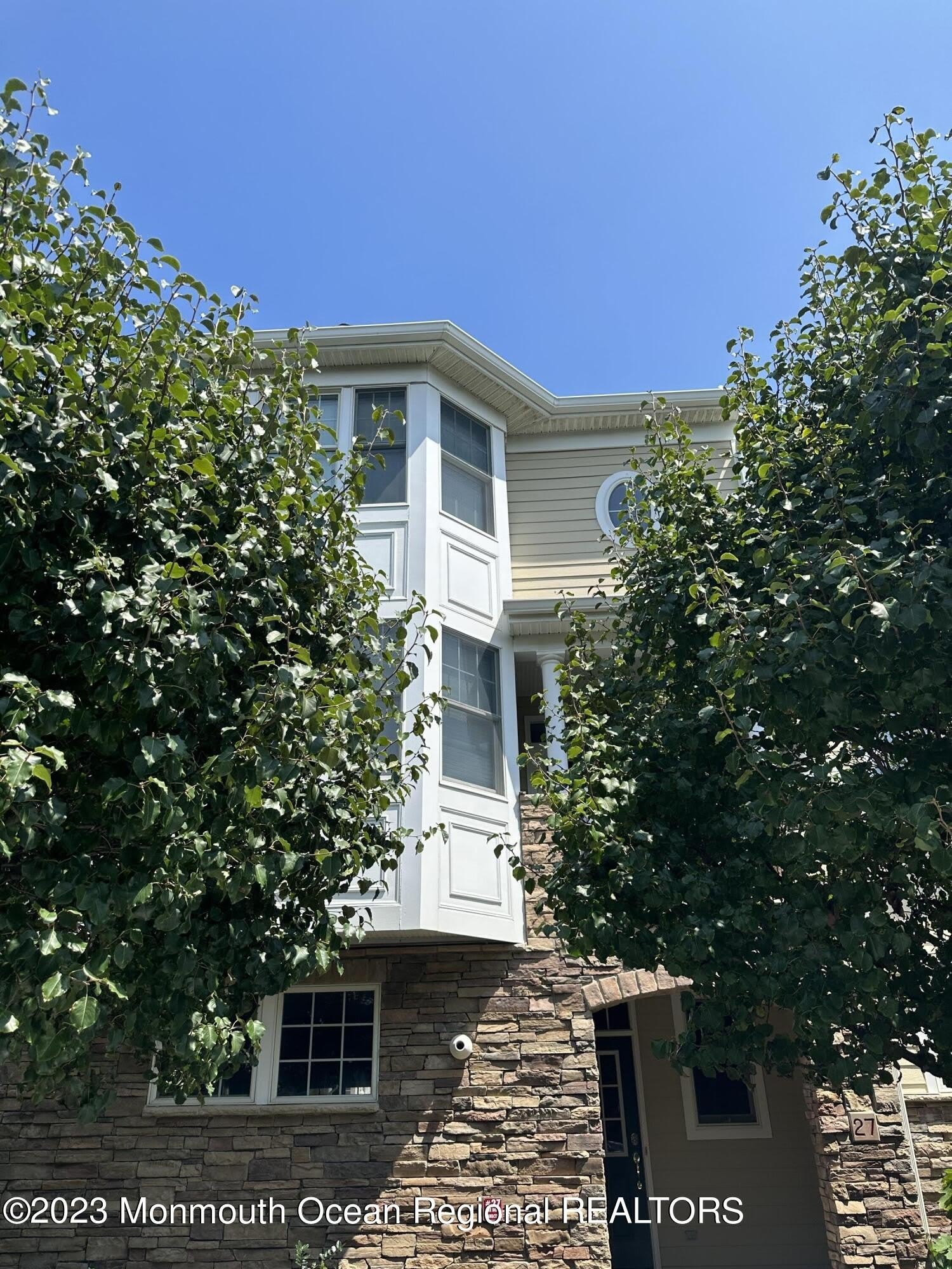 27 Grant Street – photo 1