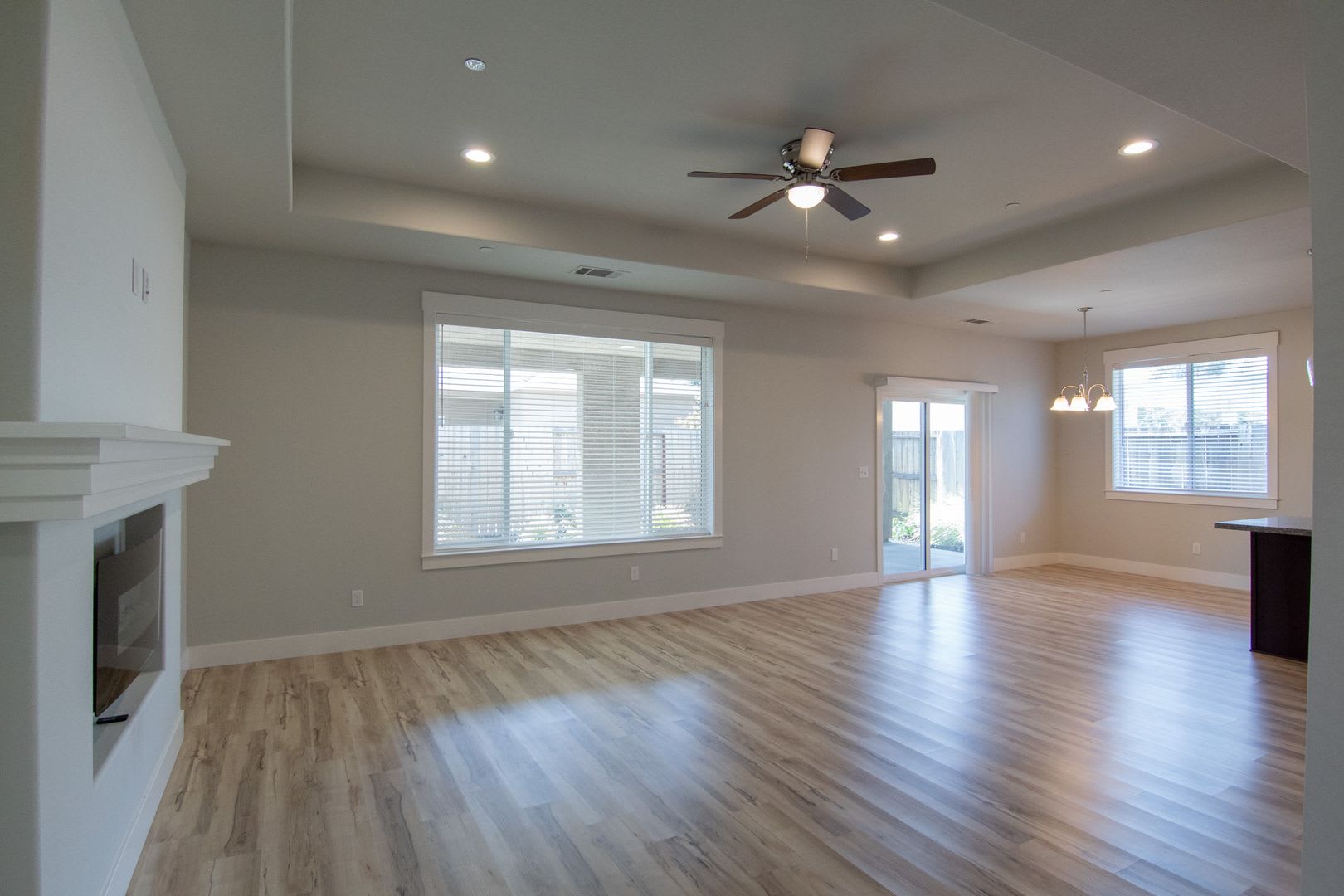 Newer Home for Rent in North Redding CA – photo 2