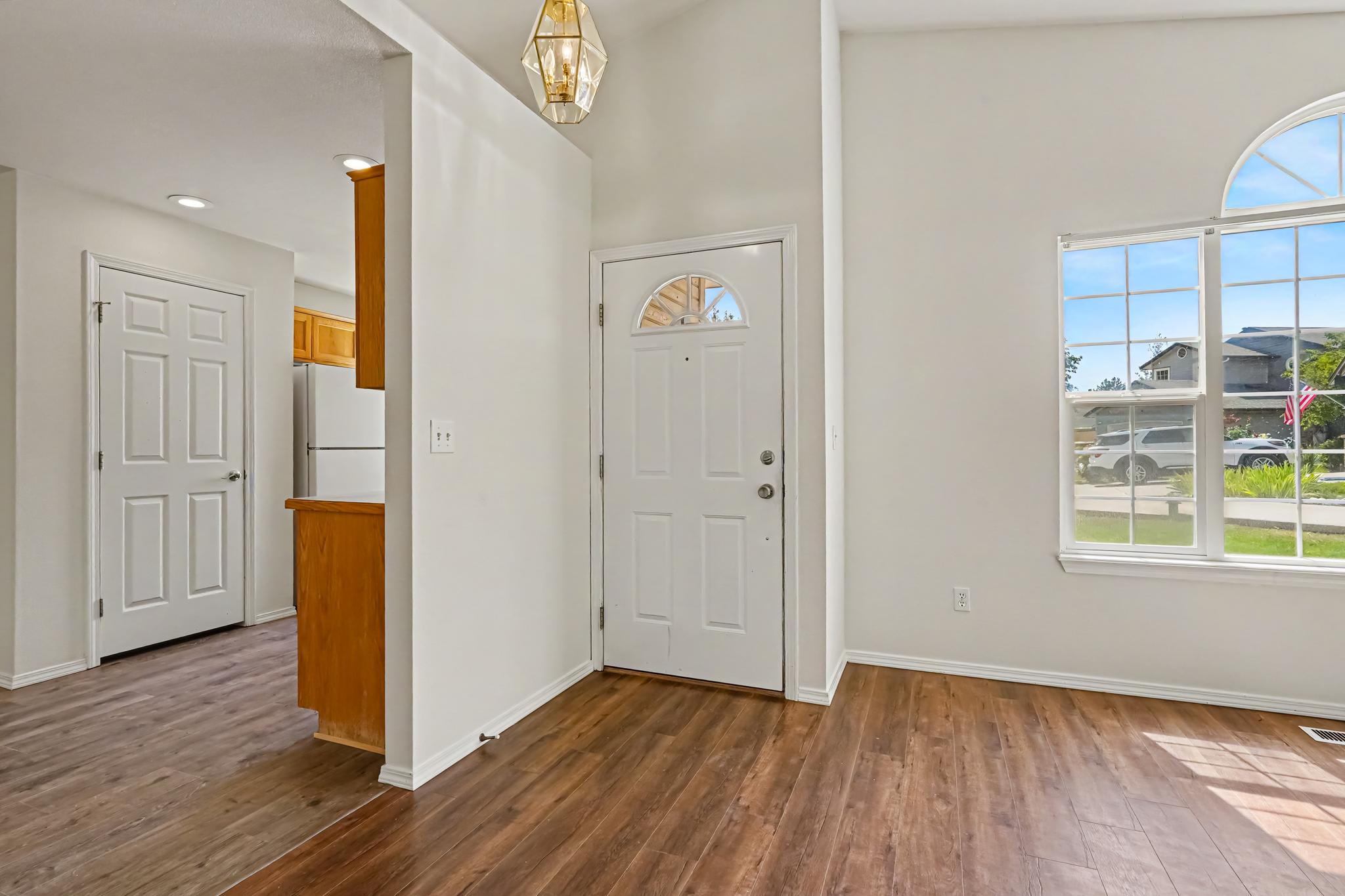 2463 North Stone Place – photo 3
