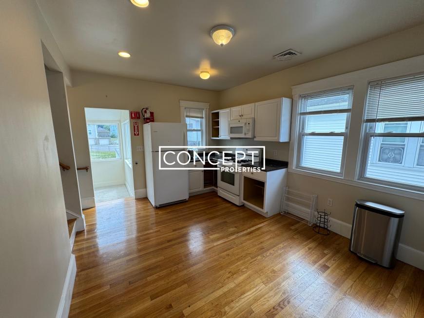 98 West Quincy St – photo 4