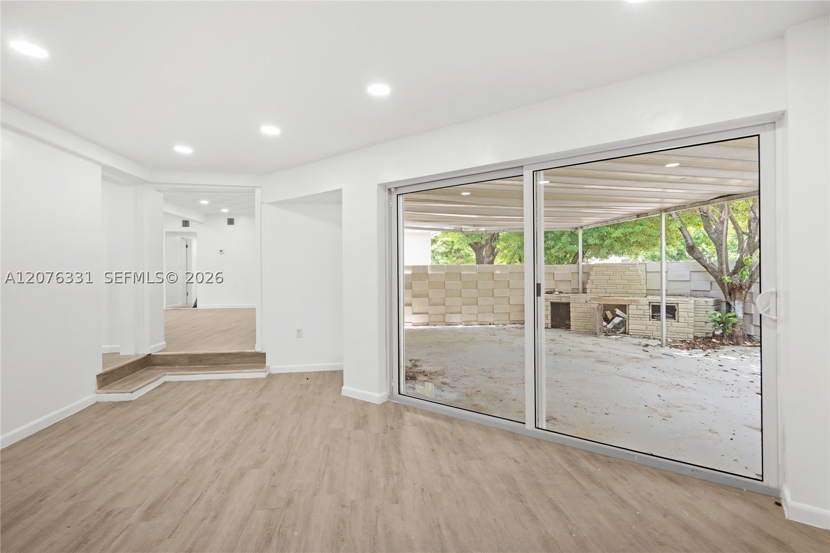 1701 NW 19th Ave – photo 2