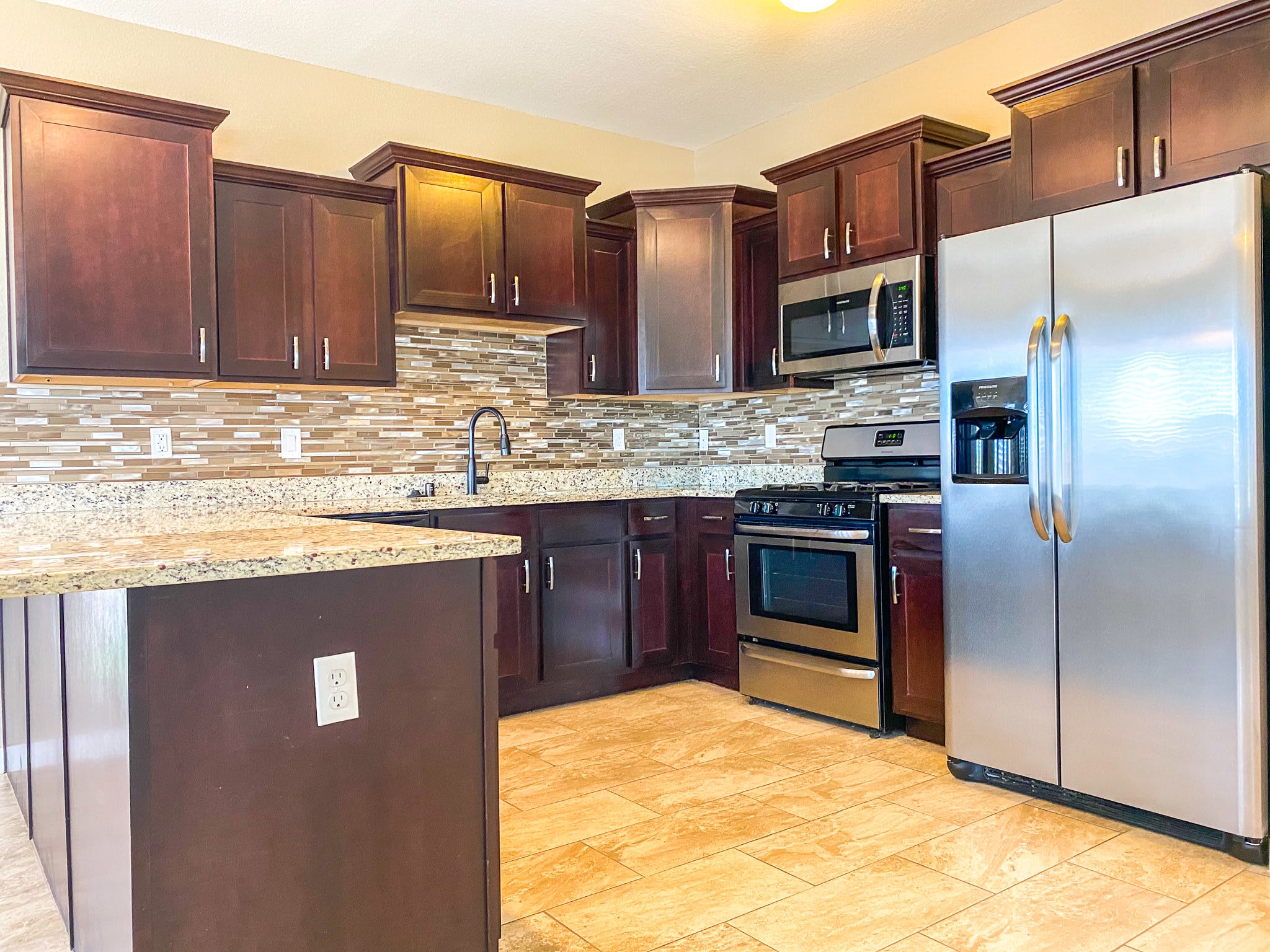 445 Stetson Drive – photo 4