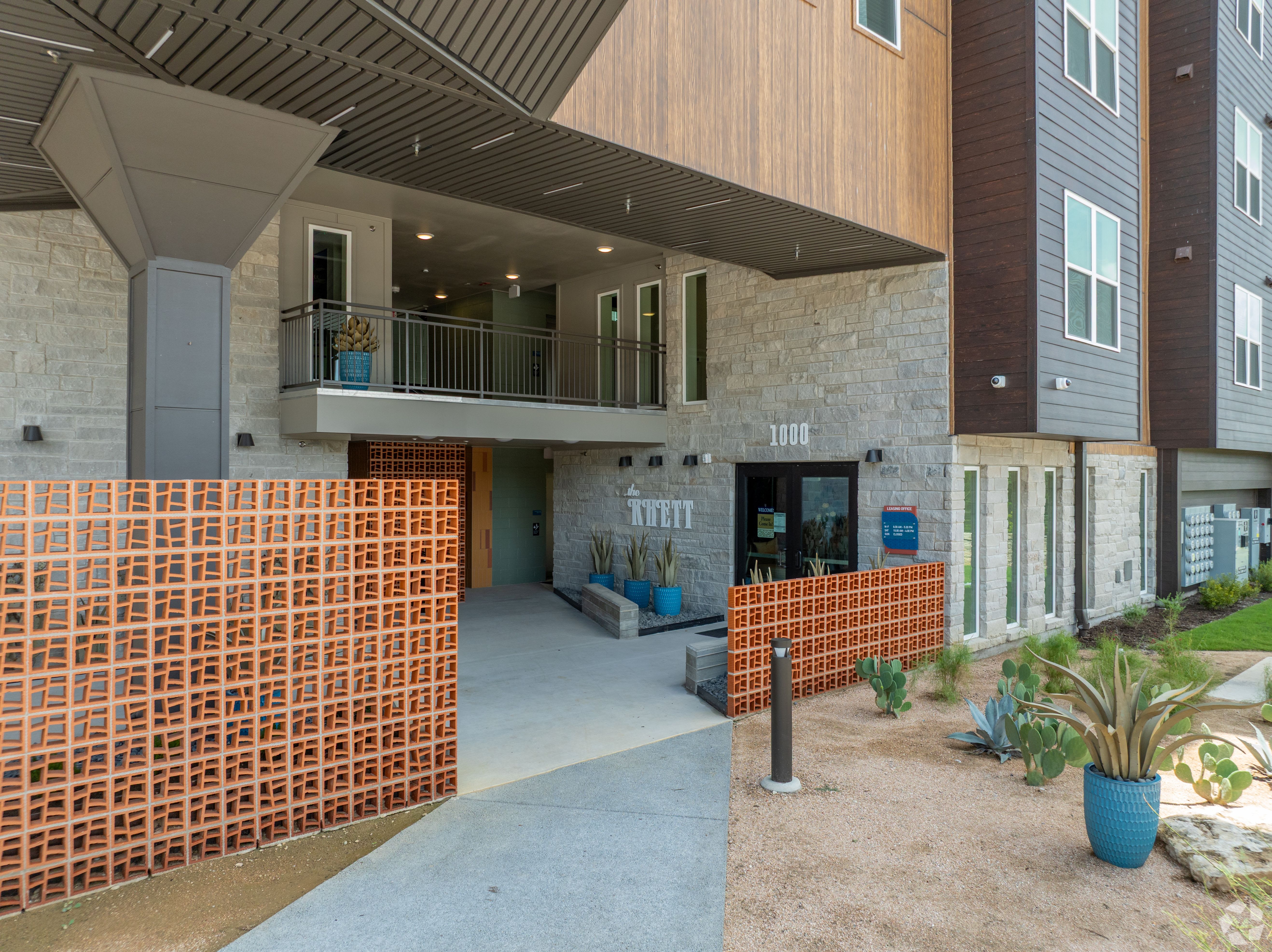 Rhett – photo 3
