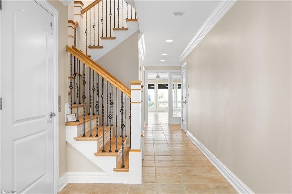 882 W Ocean View Avenue – photo 3