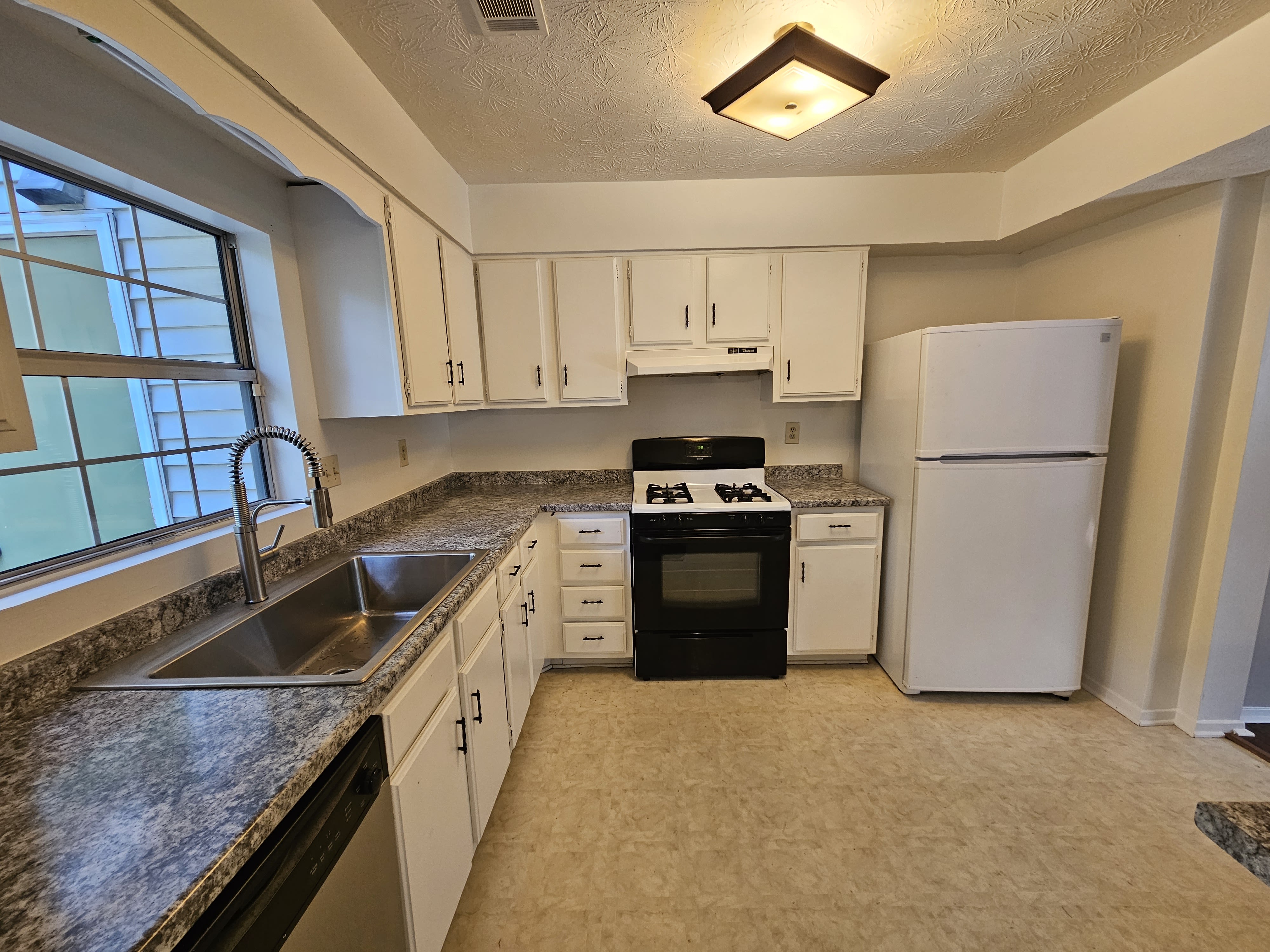 3065 Shadow Walk Ln – photo 4