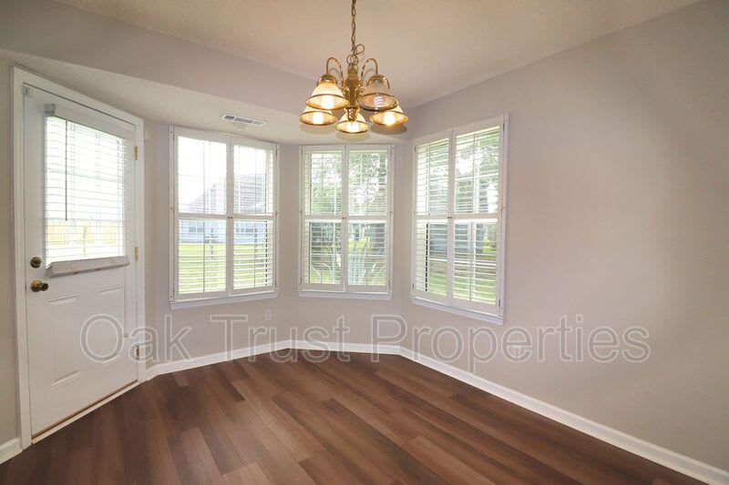 294 Hastings Dr – photo 5